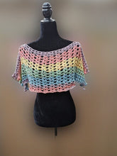 Load image into Gallery viewer, Crochet Pompom Crop Top
