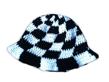 Load image into Gallery viewer, Checkered Crochet Bag & Bucket Hat Set