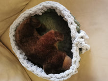 Load image into Gallery viewer, Snuggly Pet Bed