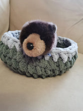 Load image into Gallery viewer, Snuggly Pet Bed