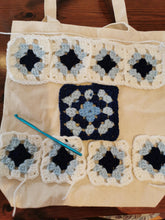 Load image into Gallery viewer, Crochet Granny Square Market Bag
