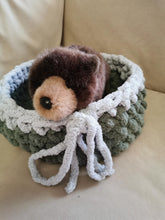 Load image into Gallery viewer, Snuggly Pet Bed
