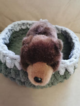 Load image into Gallery viewer, Snuggly Pet Bed