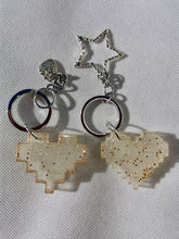 Load image into Gallery viewer, Couples Keychains - 2 - Gold Sparkle Pixel Heart Keychain