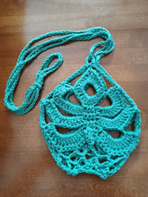 Load image into Gallery viewer, Monstera Leaf Plant Hanger, Crochet Pot Hanger, Pot Holder