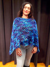 Load image into Gallery viewer, VELVET Crochet PONCHO, Blue or Black
