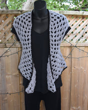 Load image into Gallery viewer, Granny Square Short Vest, Crop Top
