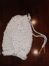 Load image into Gallery viewer, Cotton Leaf Pouch Crochet
