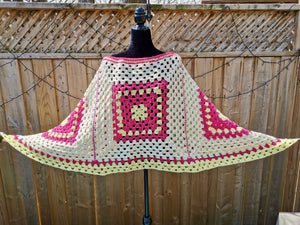 Granny Square Crochet PONCHO, Retro Poncho, Vintage Reversible Poncho